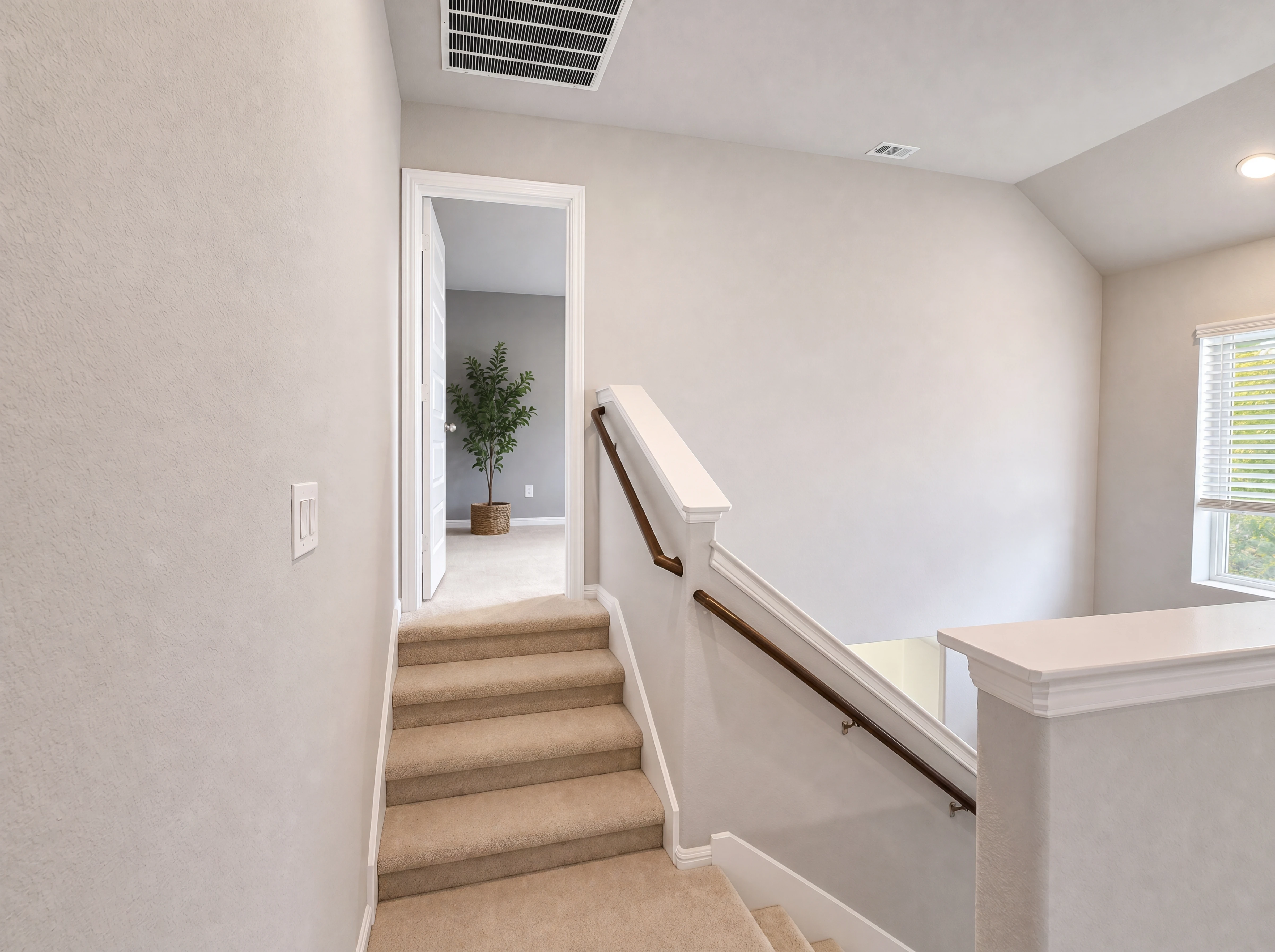Upstairs landing and foyer